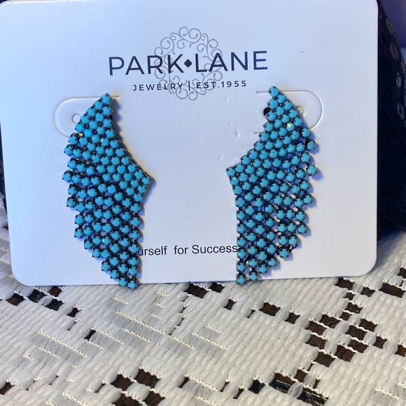 NWT VICTORIAN CASCADING BEADED EARRINGS FUN FLOWING STRANDS SET IN HEMATITE GOLD - Picture 8 of 10